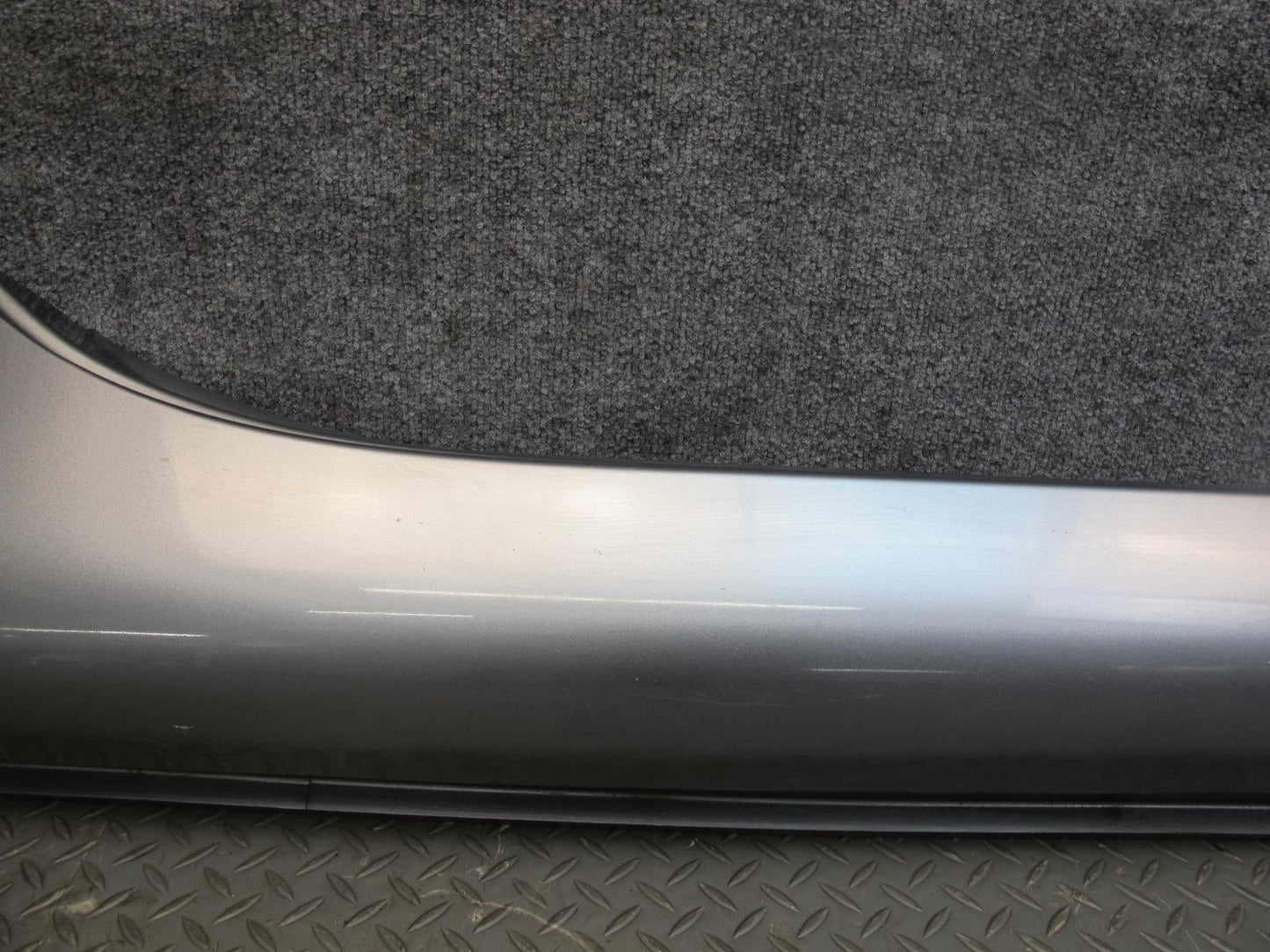 04-06 Nissan 350Z Z33 Conv Right & Left Side Skirt Rocker Panel Molding Set OEM