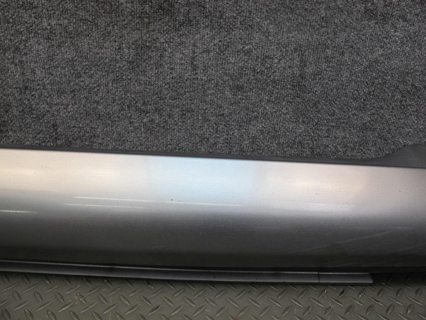 04-06 Nissan 350Z Z33 Conv Right & Left Side Skirt Rocker Panel Molding Set OEM