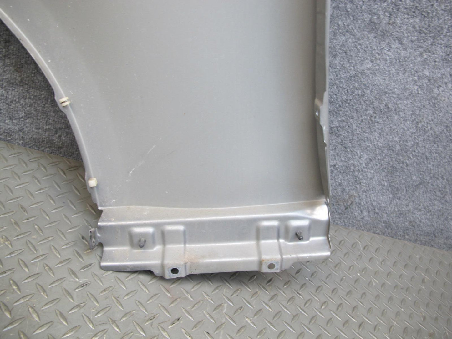 03-06 Nissan 350Z Z33 Front Right Fender Shell Panel Cover Silver OEM