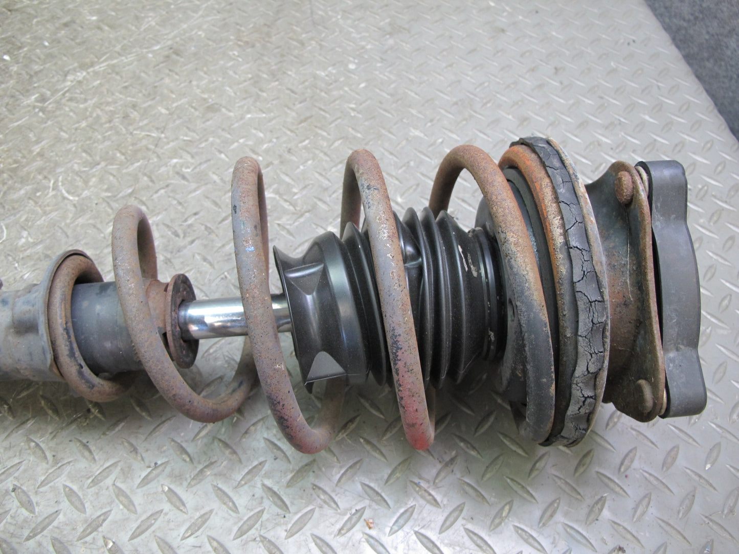88-91 Mazda RX7 FC3S Convertible Front Left & Right Strut Shock Absorber Set OEM