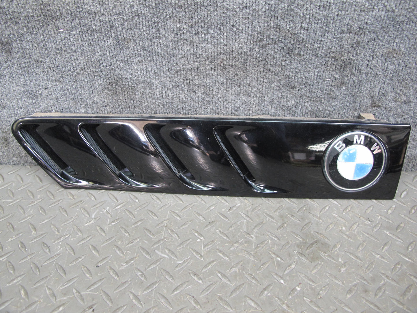 96-02 BMW E36/7 Z3 Set of 2 Front Right & Left Fender Vent Trim Cover Black OEM