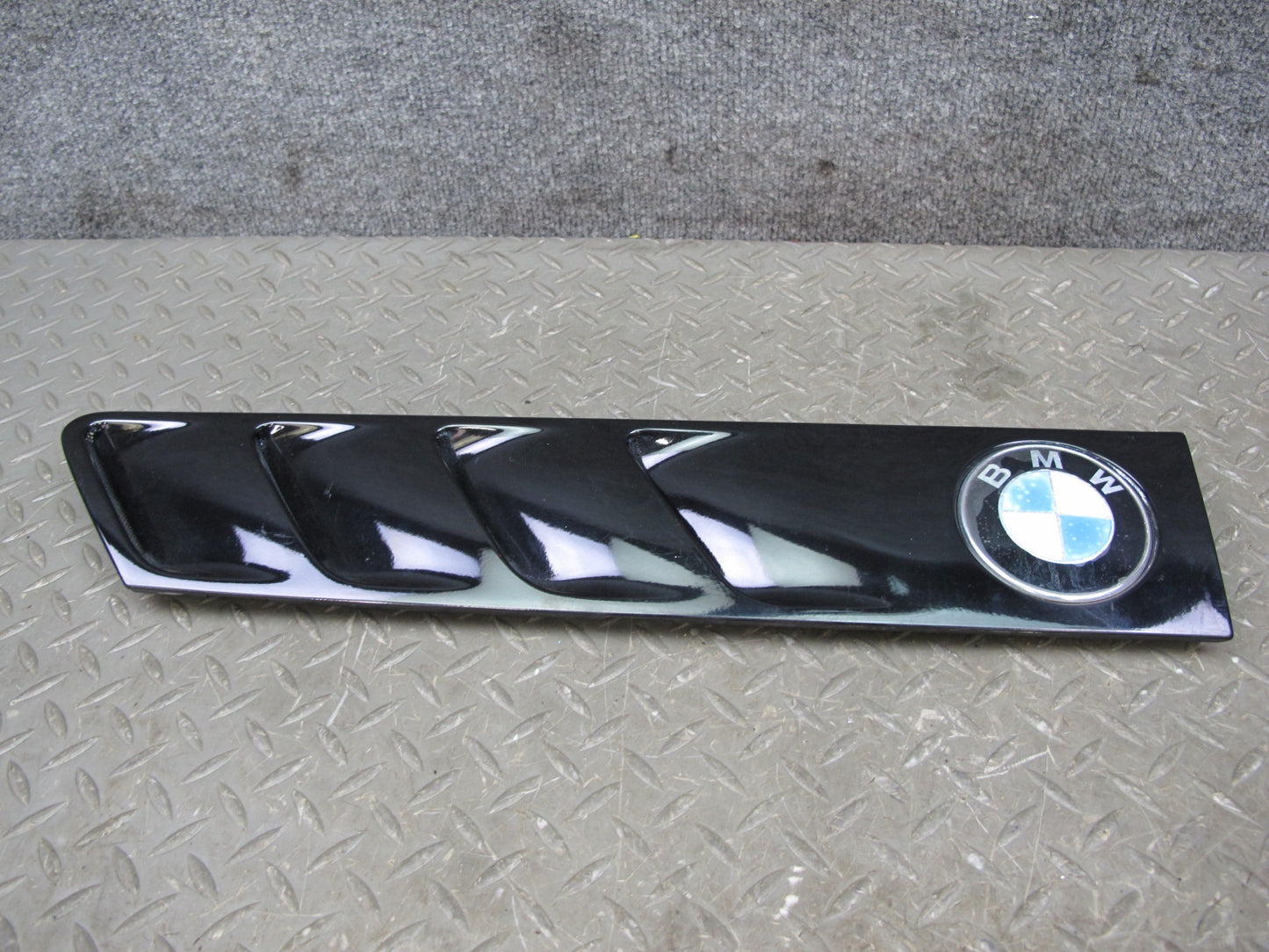 96-02 BMW E36/7 Z3 Set of 2 Front Right & Left Fender Vent Trim Cover Black OEM