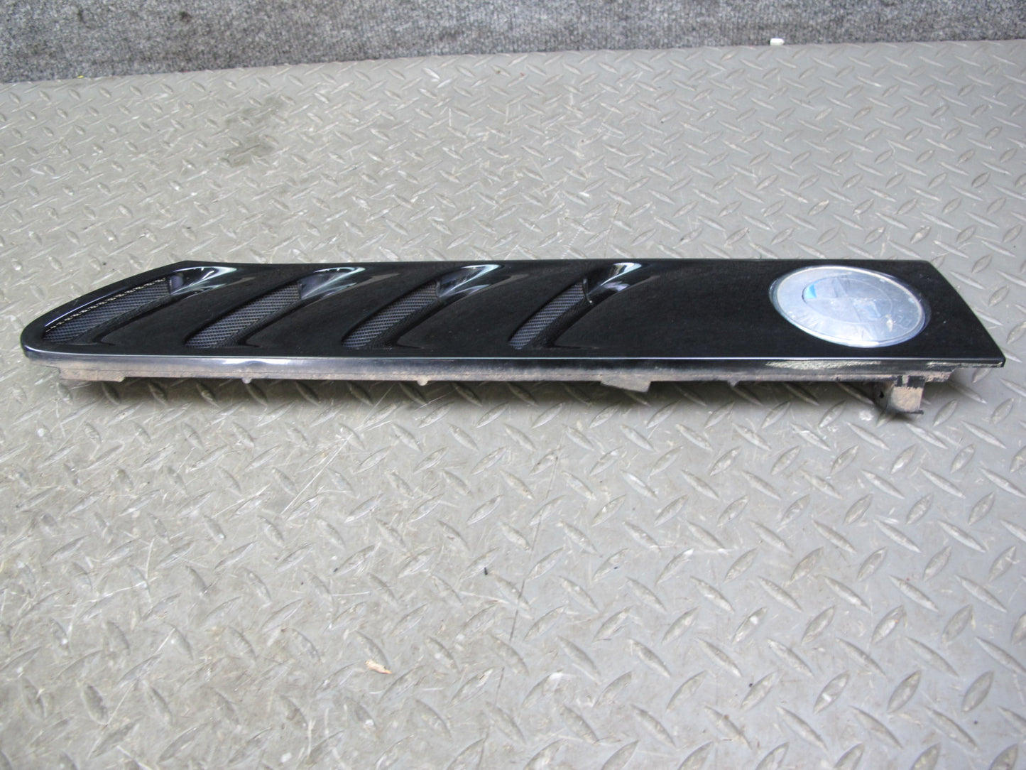 96-02 BMW E36/7 Z3 Set of 2 Front Right & Left Fender Vent Trim Cover Black OEM
