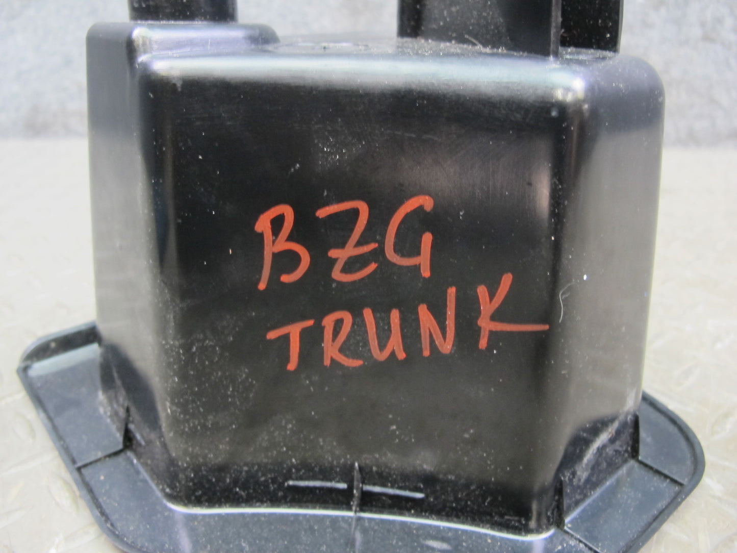 96-02 BMW E36/7 Z3 Roadster Rear Trunk Storage Box BIN Compartment 8399098 OEM