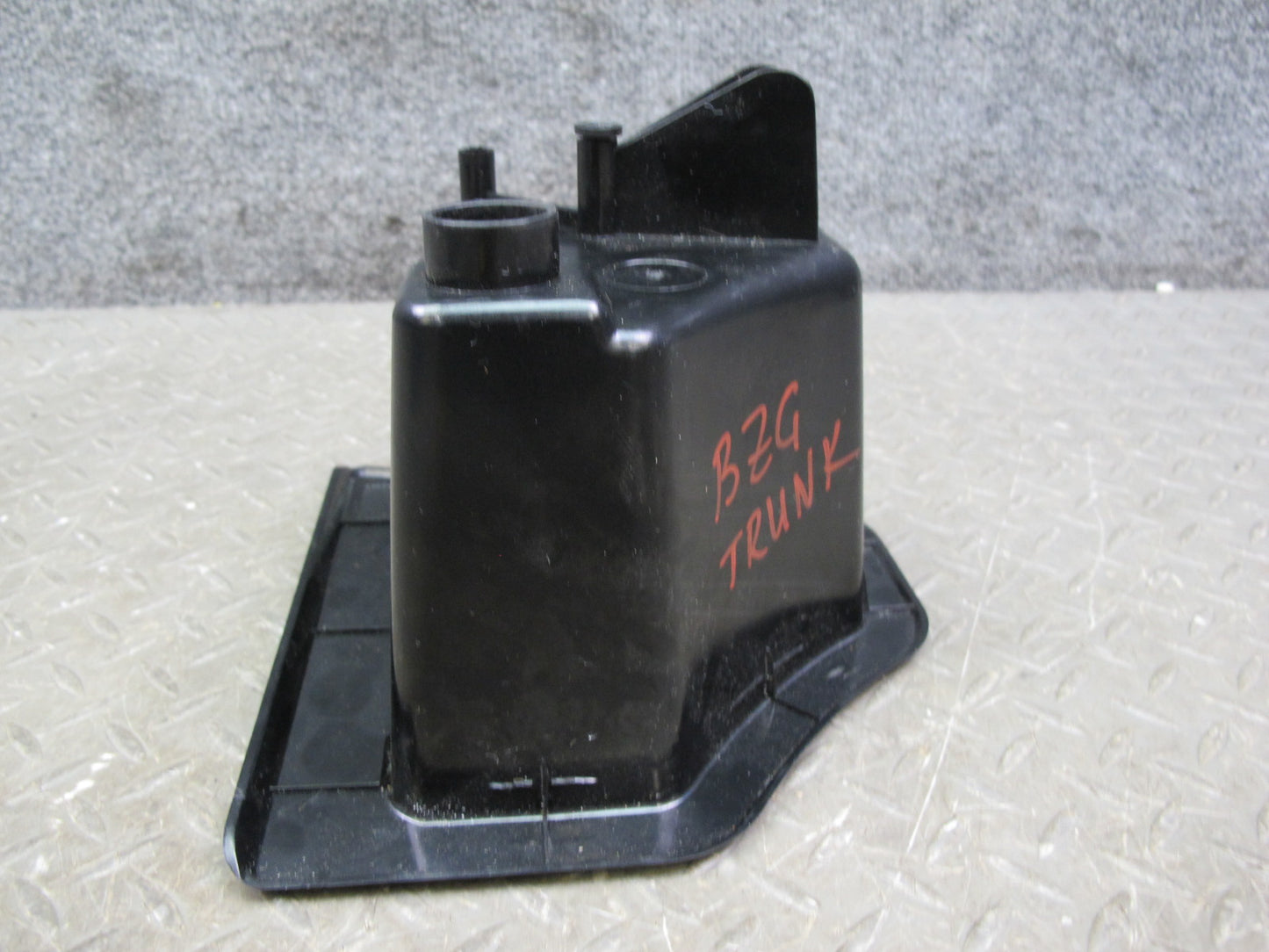 96-02 BMW E36/7 Z3 Roadster Rear Trunk Storage Box BIN Compartment 8399098 OEM