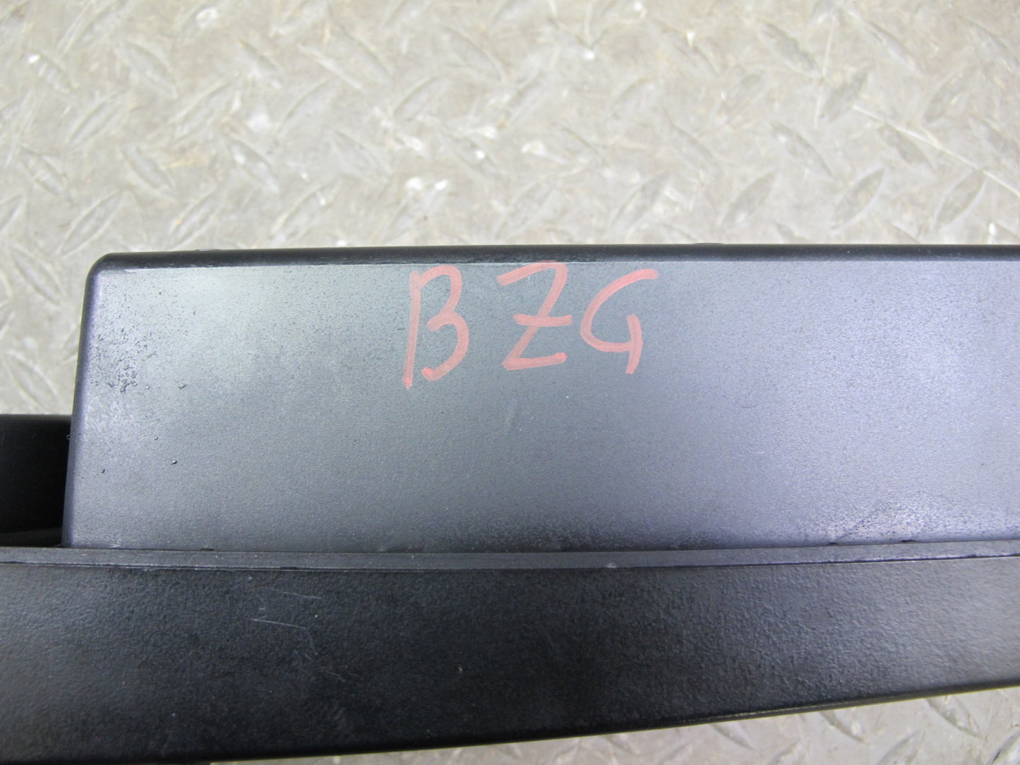 96-02 BMW E36/7 Z3 Center Console Armrest CUP Holder w Valet Insert 1469516 OEM