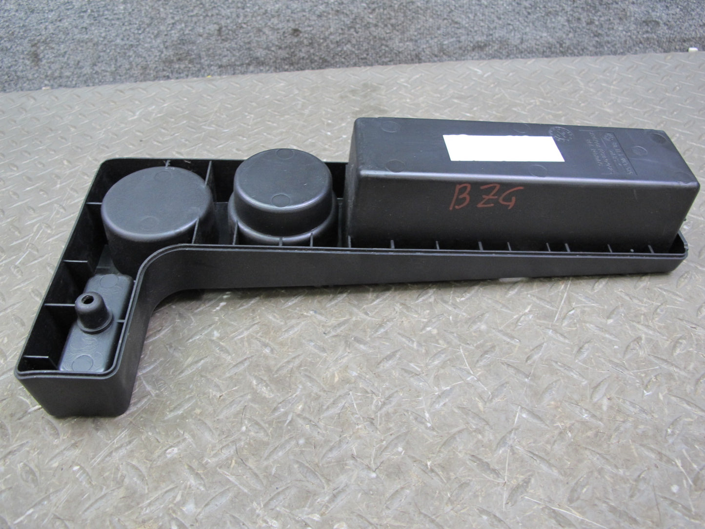 96-02 BMW E36/7 Z3 Center Console Armrest CUP Holder w Valet Insert 1469516 OEM