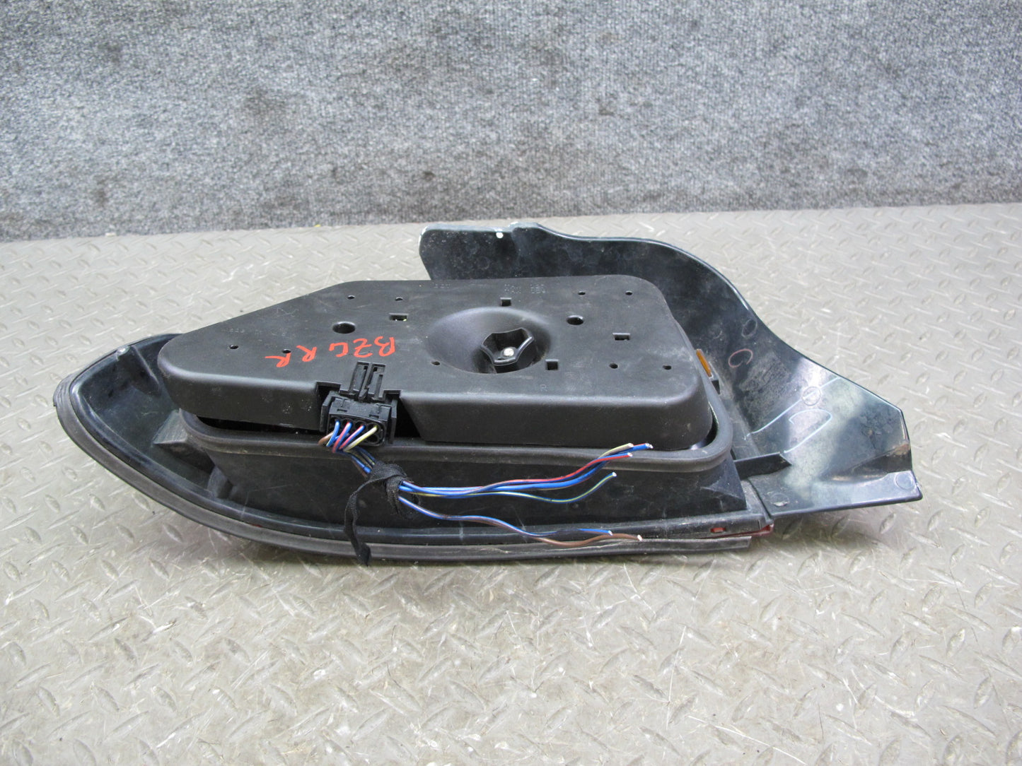 96-99 BMW E36/7 Z3 Roadster Rear Right Tail Light Lamp w Bulb Cover Assembly OEM