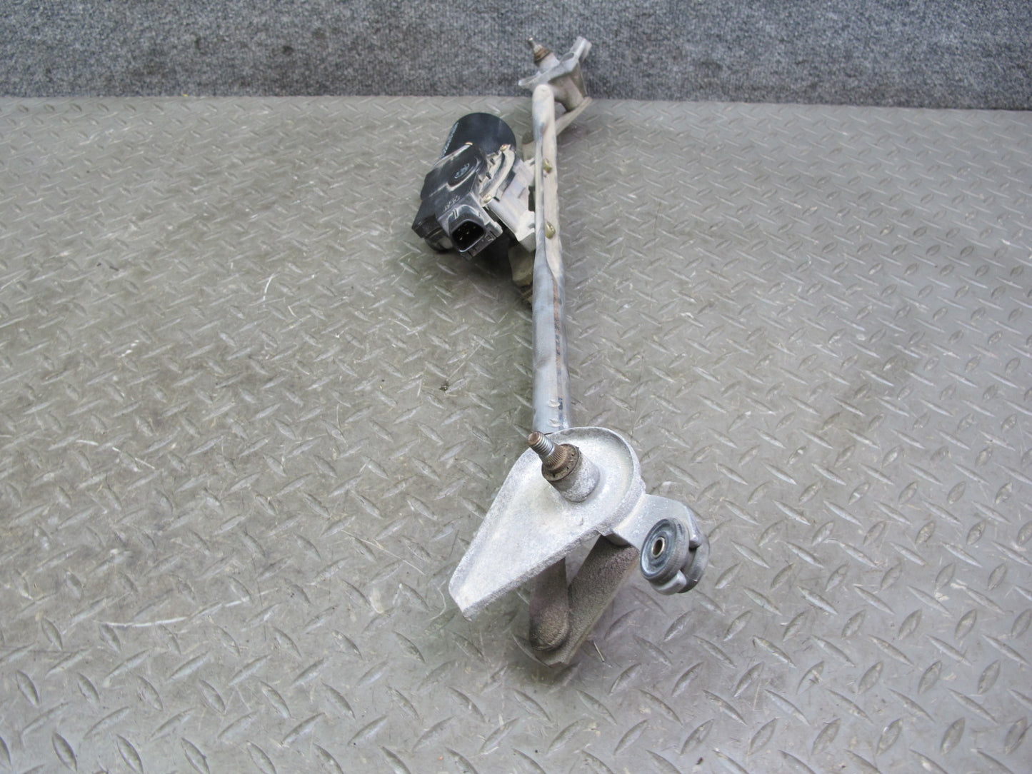04-08 Mazda RX8 Front Windshield Wiper Motor W/ Linkage OEM