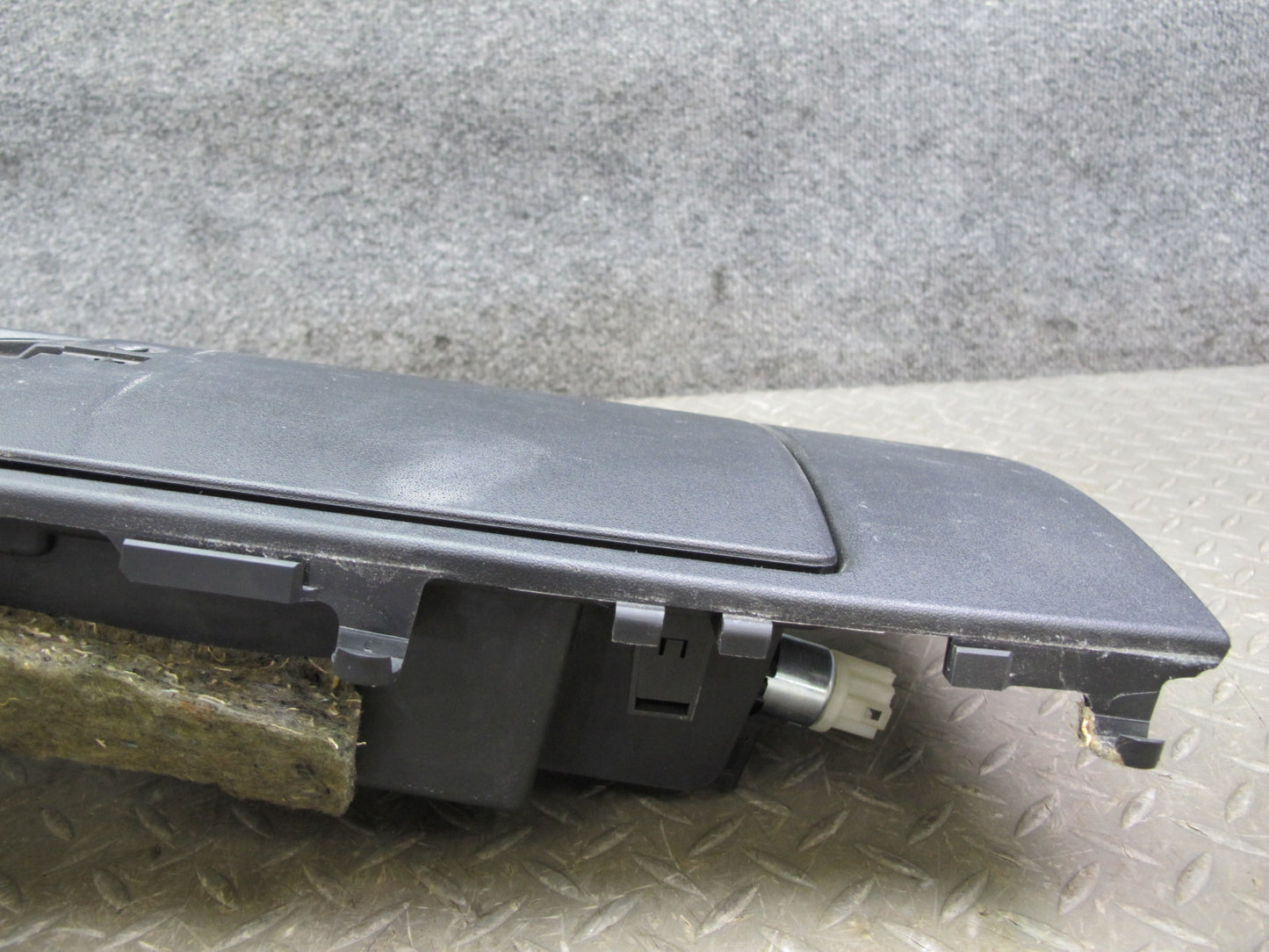 04-08 Mazda RX8 Front Floor Center Console CUP Holder Black OEM