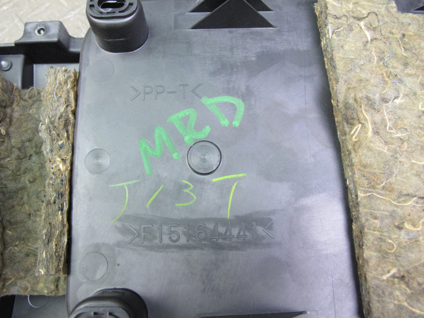 04-08 Mazda RX8 Rear Center Console CUP Holder Arm Rest Black OEM