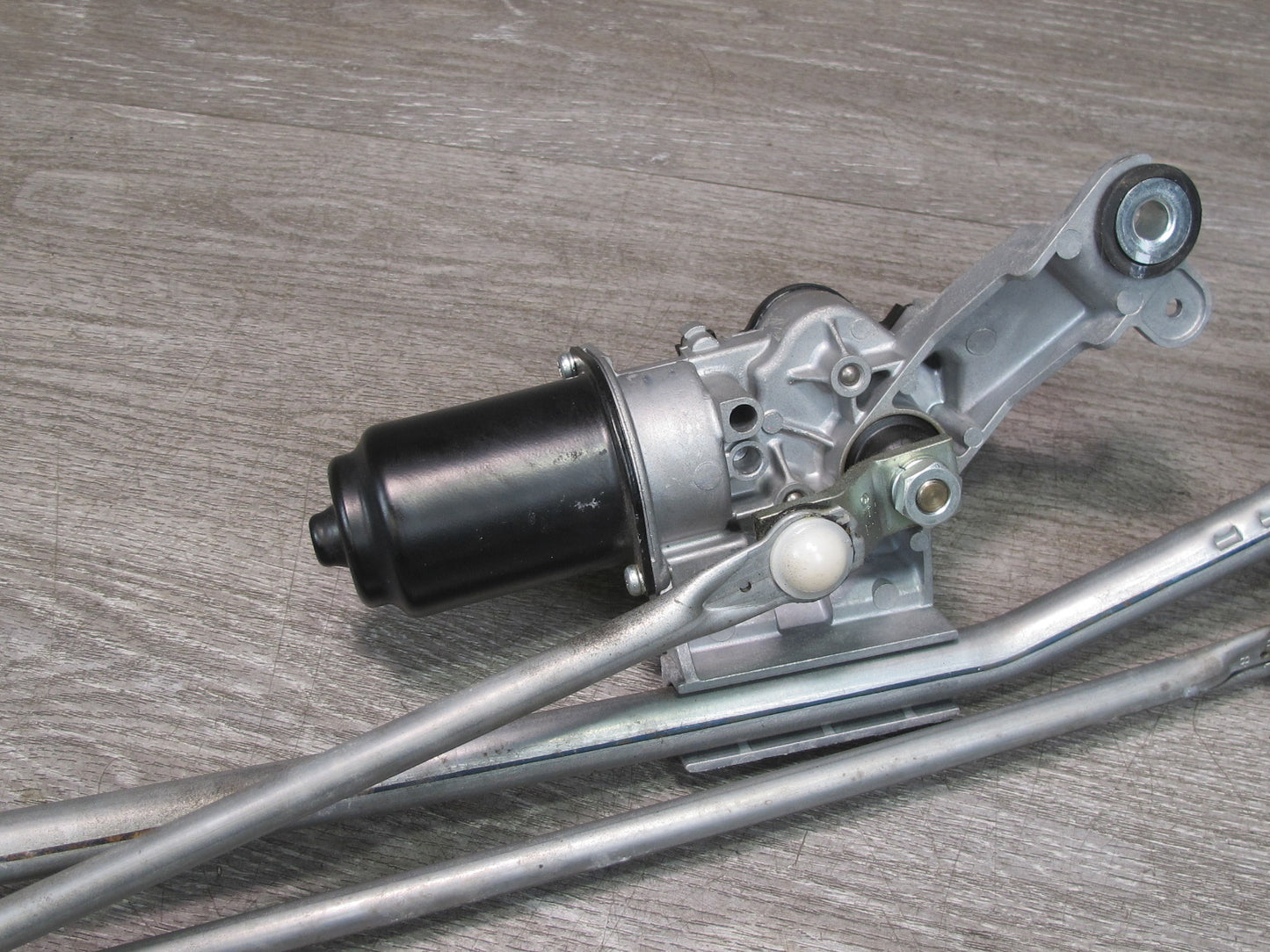 04-05 Nissan 350Z Z33 Convert Windshield Wiper Transmission Linkage & Motor OEM