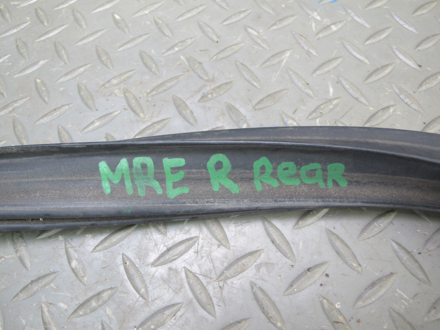 88-91 Mazda RX7 Convertible Windshield B Pillar Rear Roof Weatherstrip Seal Set
