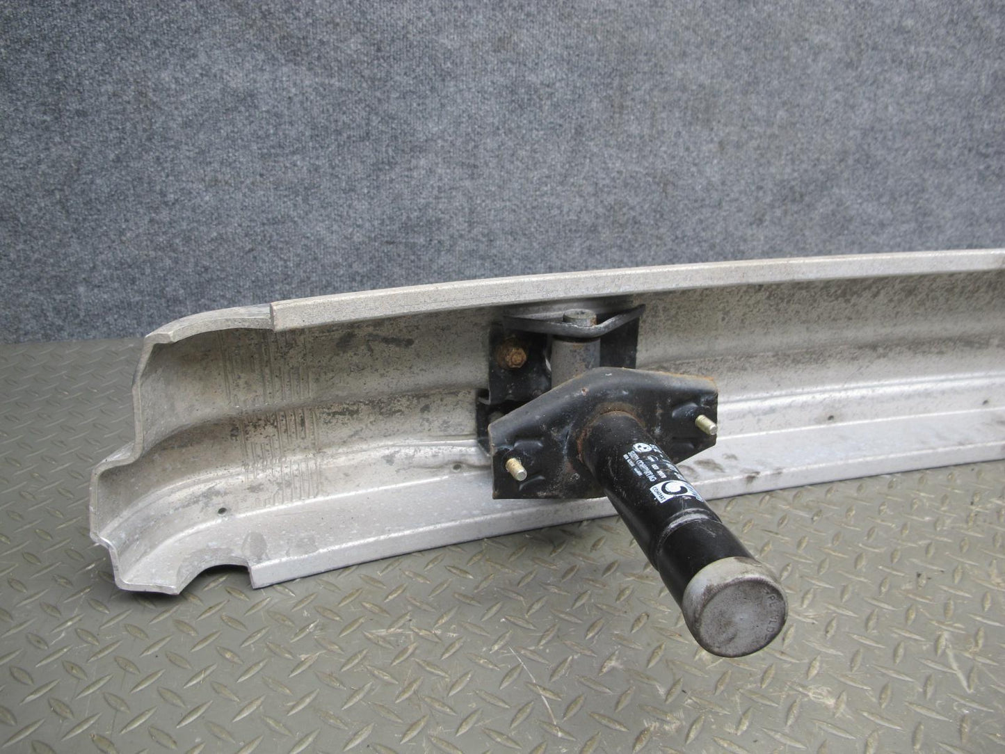 94-99 BMW E36 3-SERIES Rear Bumper Impact Reinforcement Bar w Shocks OEM