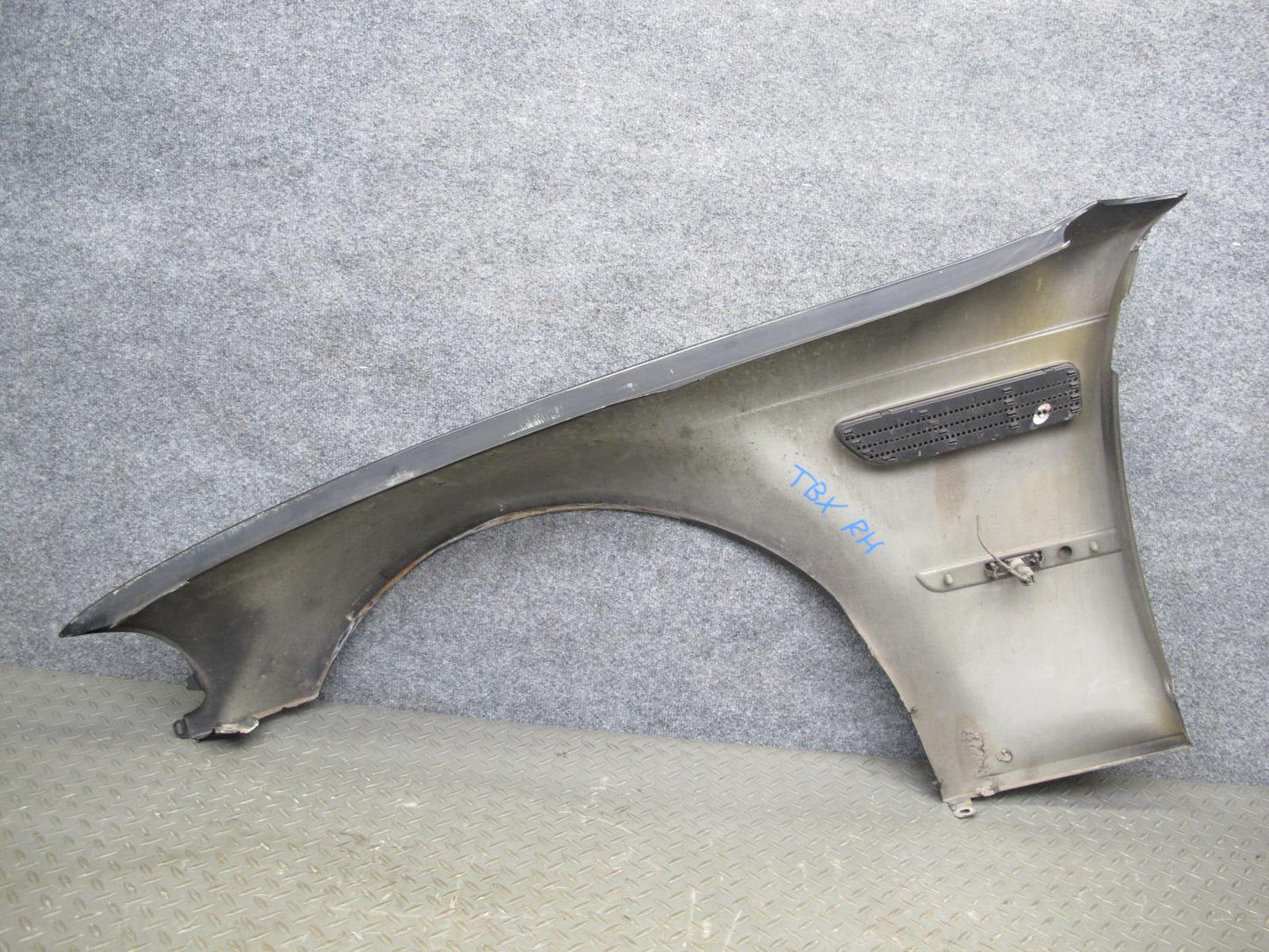 2001-2006 BMW E46 M3 Convertible Front Right Fender Shell Cover Panel