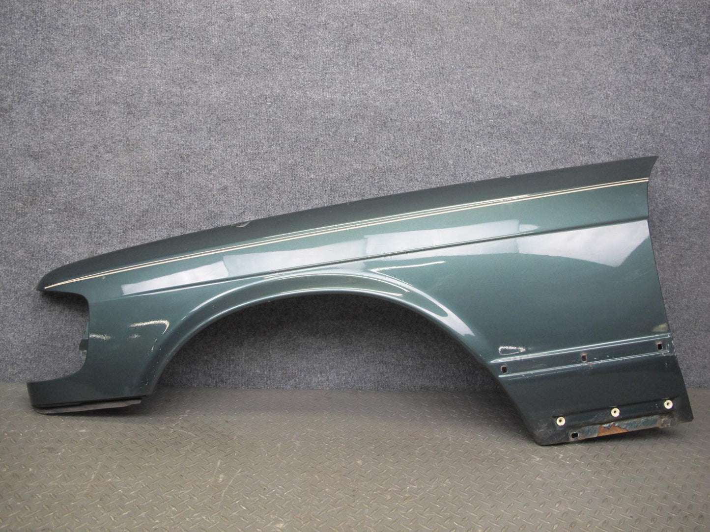 86-91 Mercedes W126 Front Left Fender Shell Cover Panel OEM