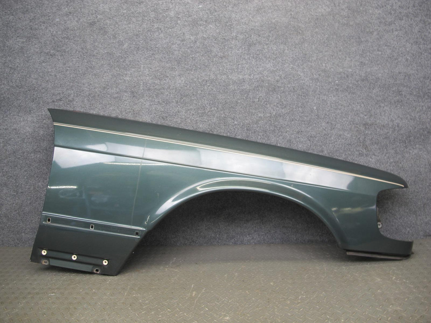 86-91 Mercedes W126 Front Right Fender Shell Cover Panel OEM