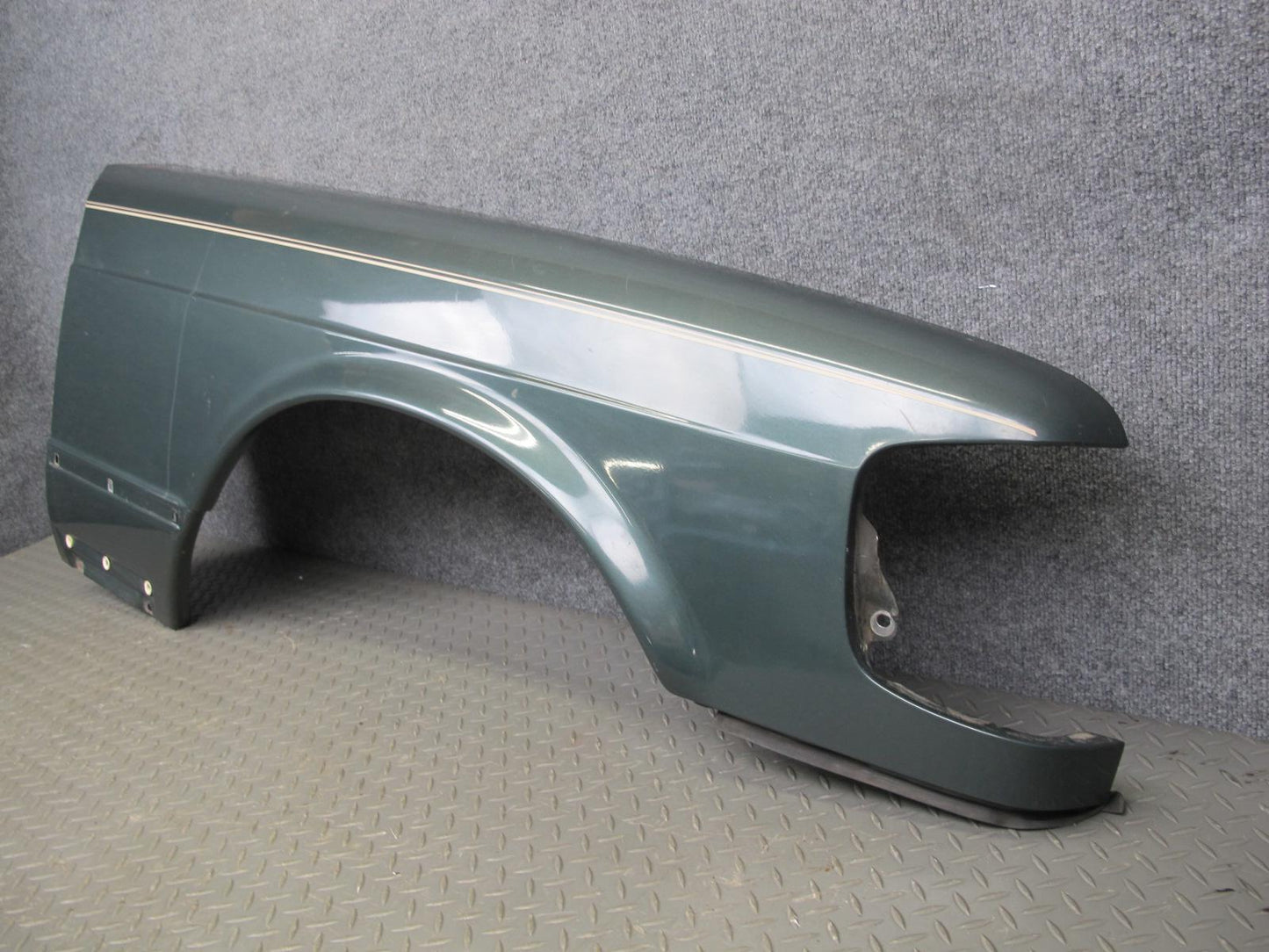 86-91 Mercedes W126 Front Right Fender Shell Cover Panel OEM