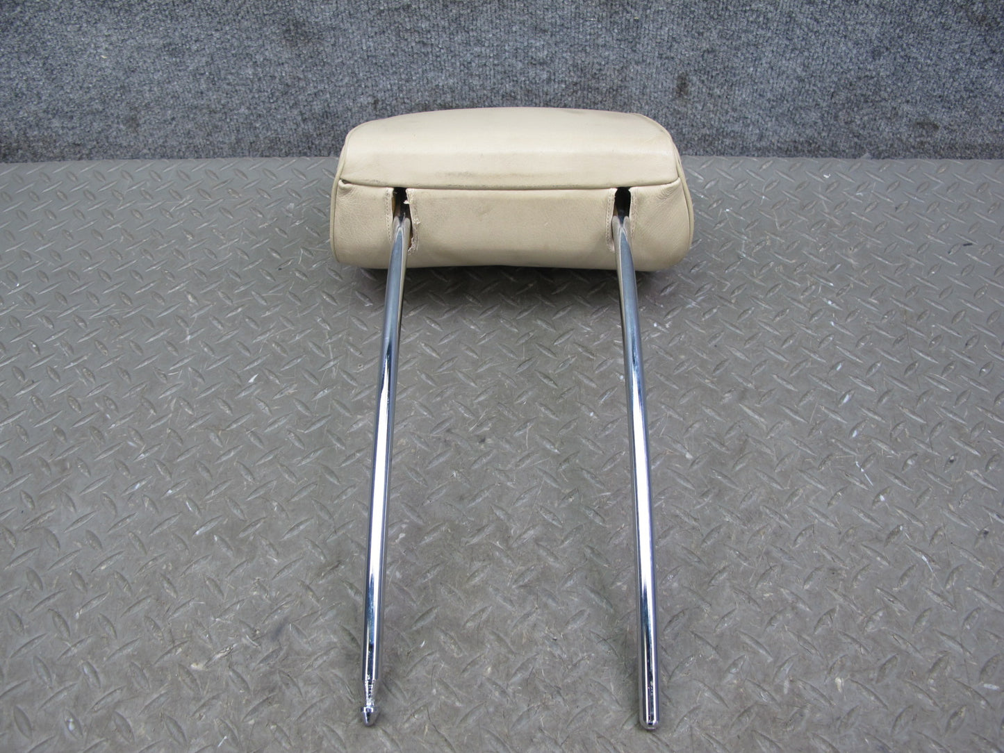 86-91 Mercedes W126 Front Left or Right Seat Leather Headrest OEM