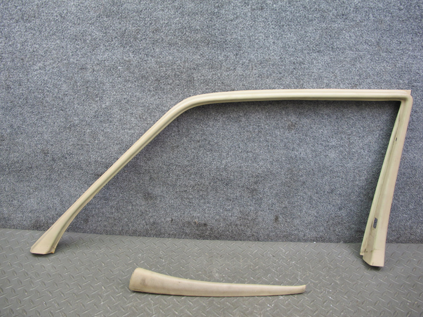 86-91 Mercedes W126 Front Left & Right Door Window Surround Trim Panel Set OEM