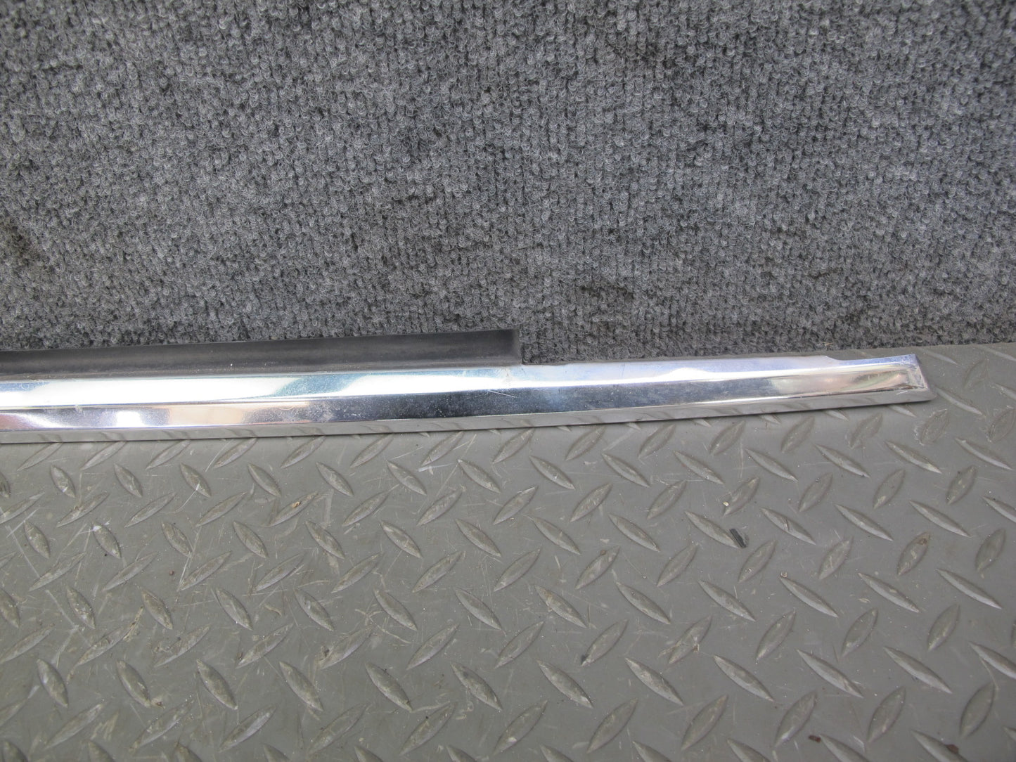 86-91 Mercedes W126 Set of 6 Front Left & Right Door Chrome Trim Molding OEM