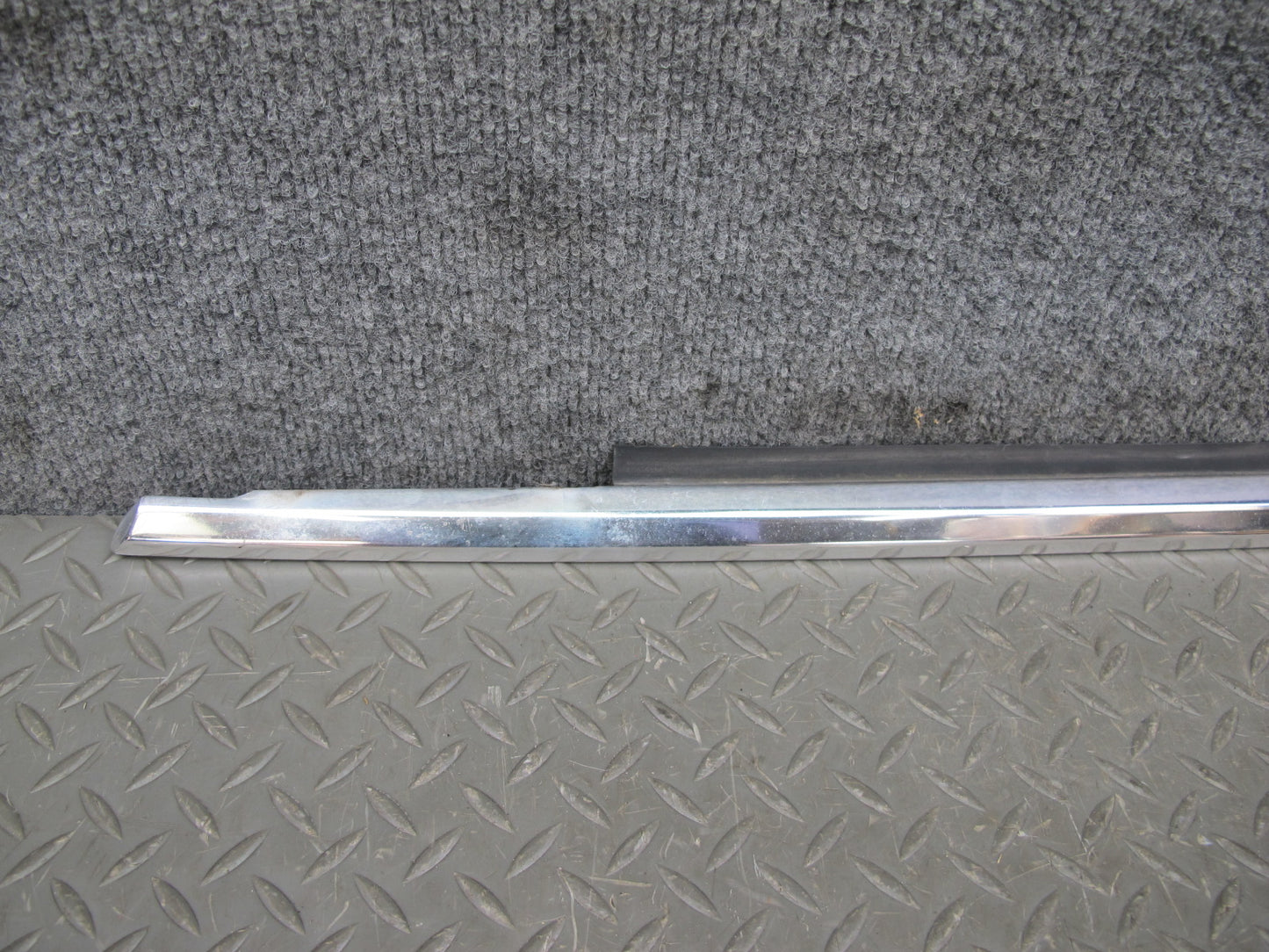86-91 Mercedes W126 Set of 6 Front Left & Right Door Chrome Trim Molding OEM