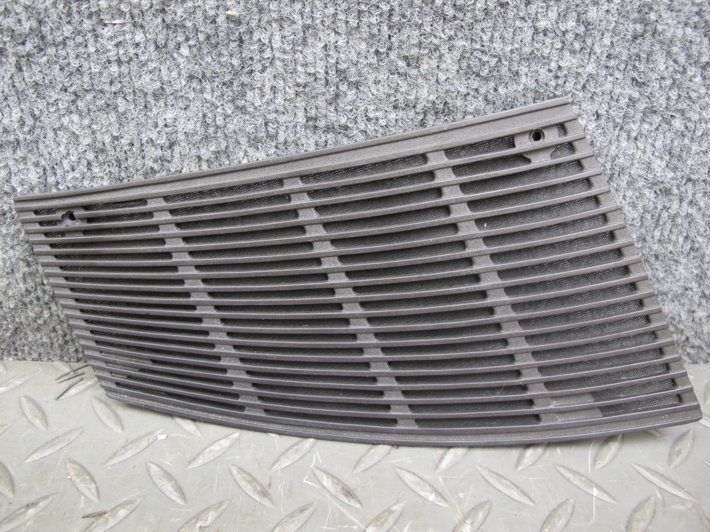 86-91 Mercedes W126 Set of 2 Dash Front Left & Right Grille Trim Cover OEM