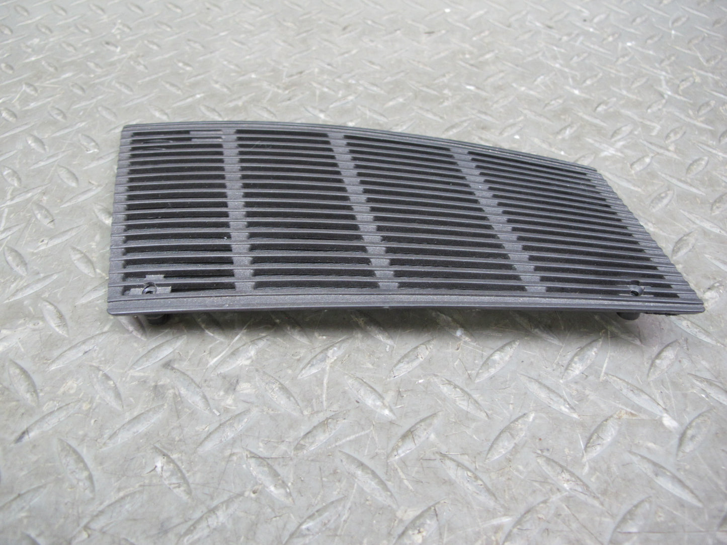 86-91 Mercedes W126 Set of 2 Dash Front Left & Right Grille Trim Cover OEM