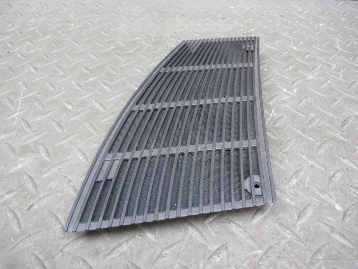 86-91 Mercedes W126 Set of 2 Dash Front Left & Right Grille Trim Cover OEM