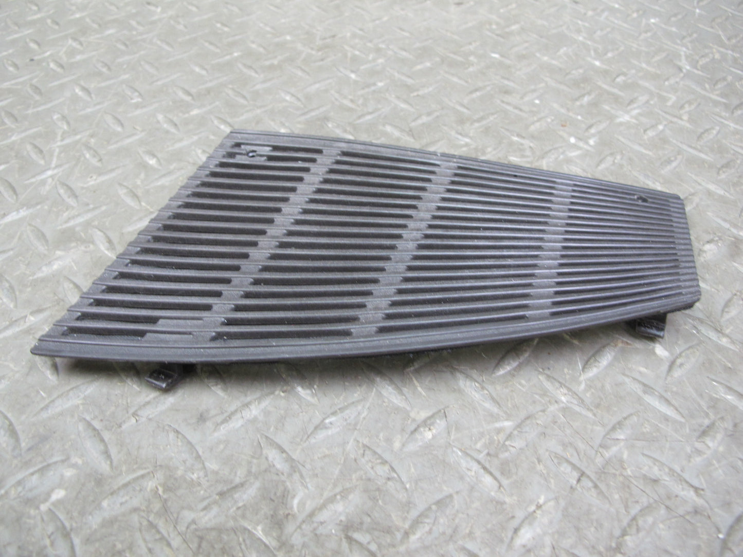 86-91 Mercedes W126 Set of 2 Dash Front Left & Right Grille Trim Cover OEM