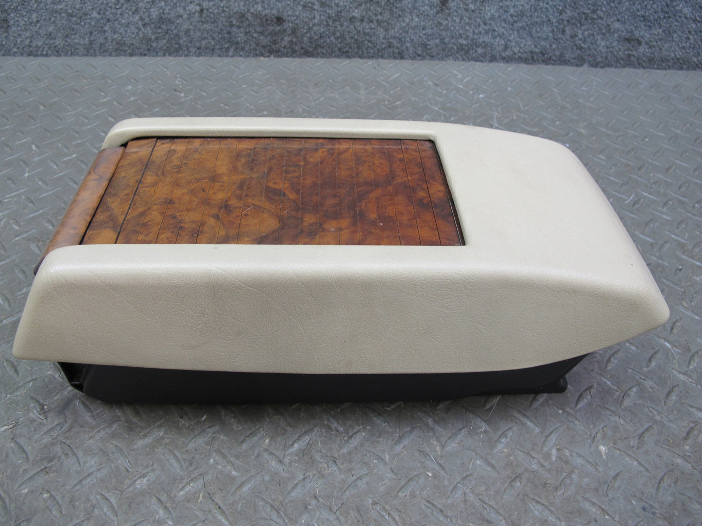 86-91 Mercedes W126 Center Console Roller Blind  Compartment Storage OEM