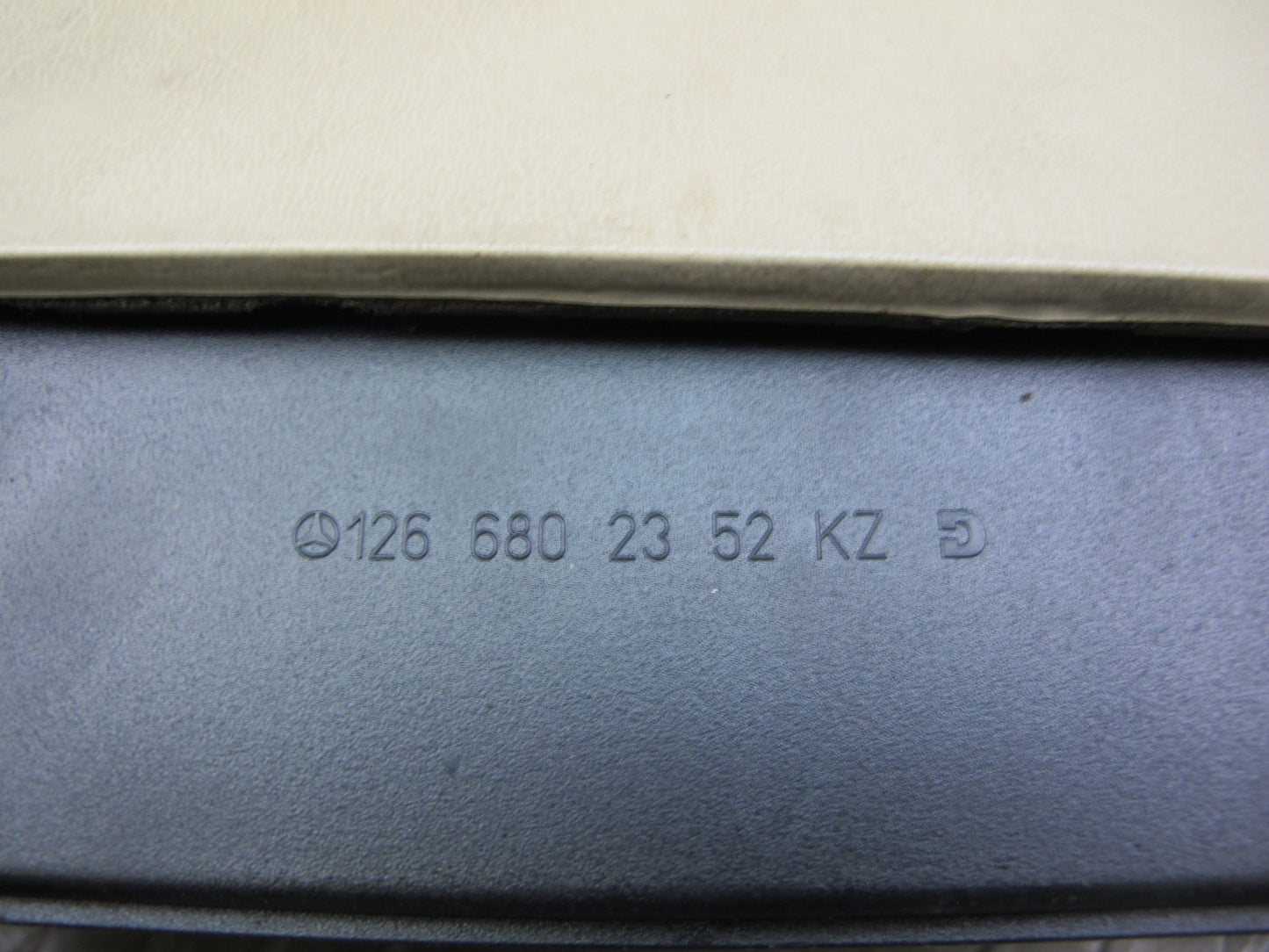 86-91 Mercedes W126 Center Console Roller Blind  Compartment Storage OEM