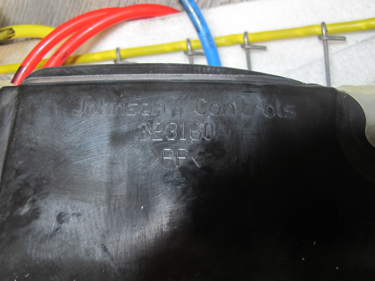 03-08 Mercedes R230 Front Left or Right Seat Lumbar Support OEM