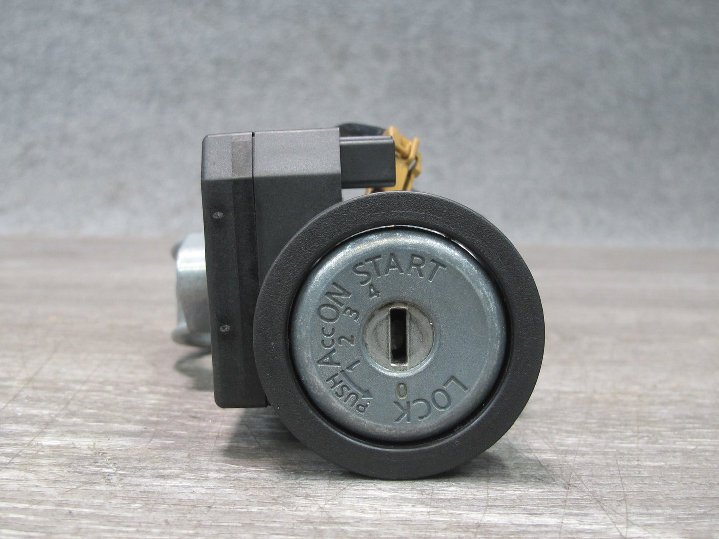 2005 Nissan 350Z Roadster M/T ECU BCM Fuse Ignition Door Glove Lock KEY Set OEM