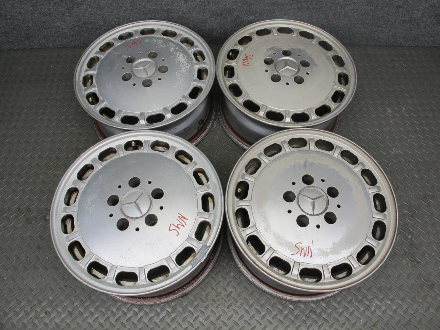 86-91 Mercedes W126 Set of 4 Factory 15" R15 Alloy Wheel Rim 15x6.5J ET21.5