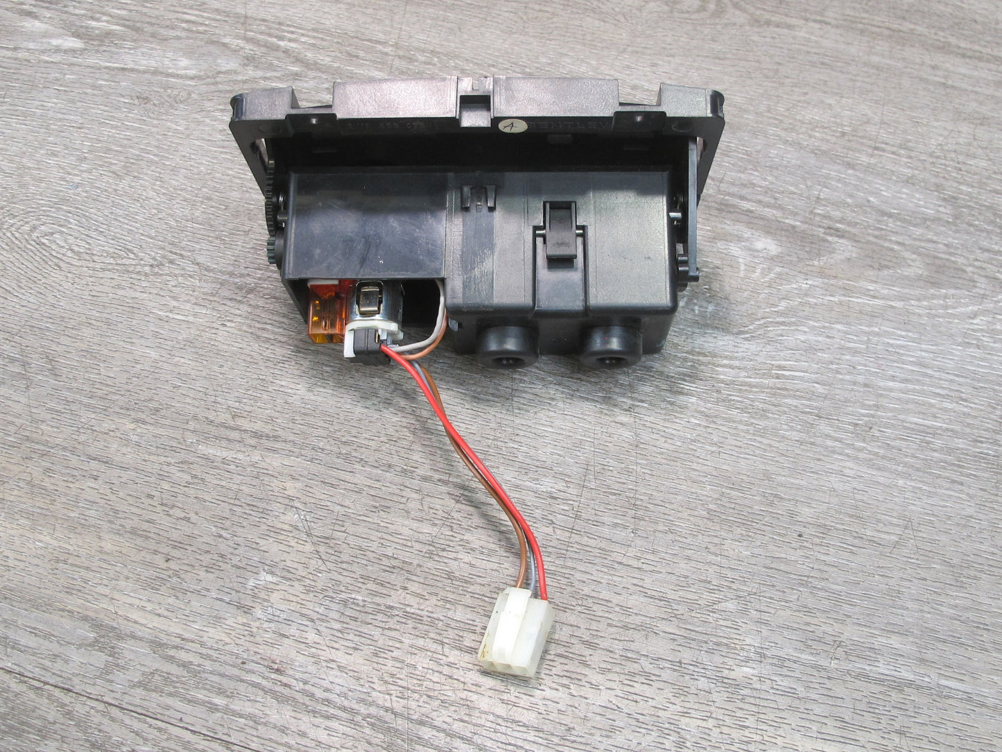 03-10 Bentley Continental GTC GT Front or Rear Center Console Ash Tray