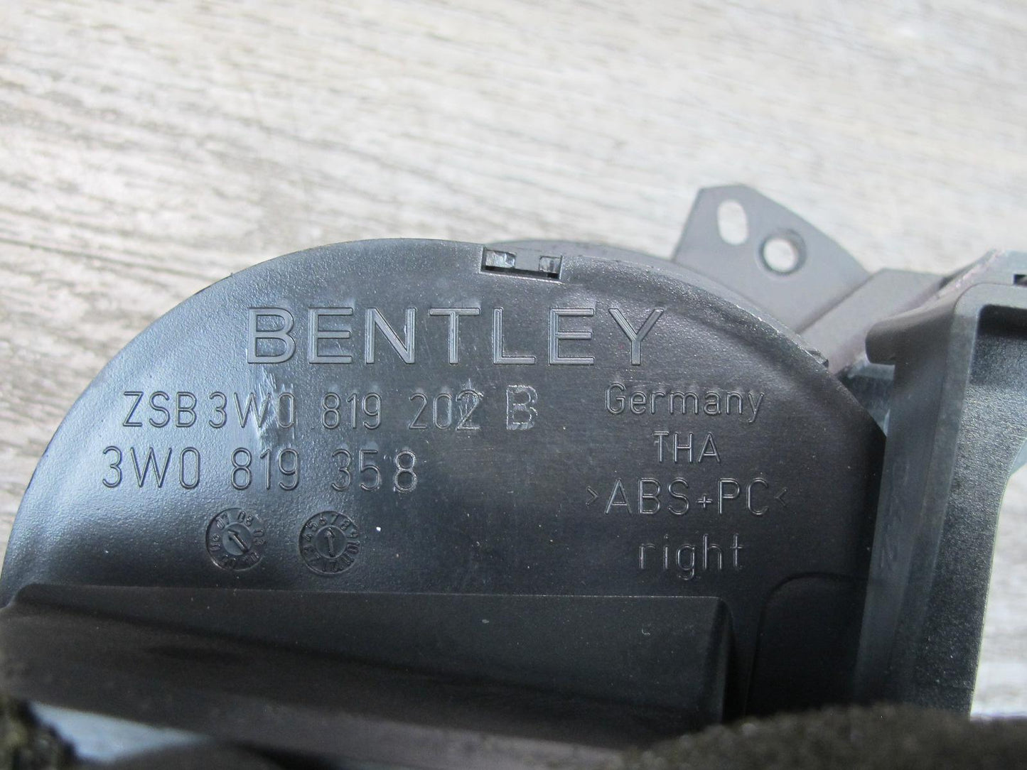 03-12 Bentley Continental GTC GT Dash Front Right A/C Air Vent 3W0819358