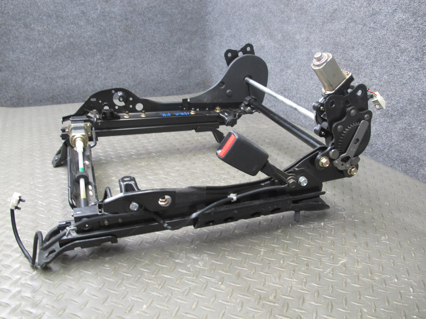04-05 Nissan 350Z Z33 Convert Front Right Seat Lower Frame Track Rail Motor OEM