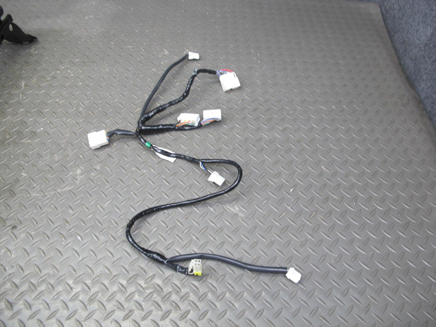 04-05 Nissan 350Z Z33 Convert Front Right Seat Lower Frame Track Rail Motor OEM