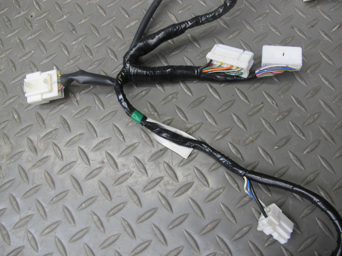 04-05 Nissan 350Z Z33 Convert Front Right Seat Lower Frame Track Rail Motor OEM