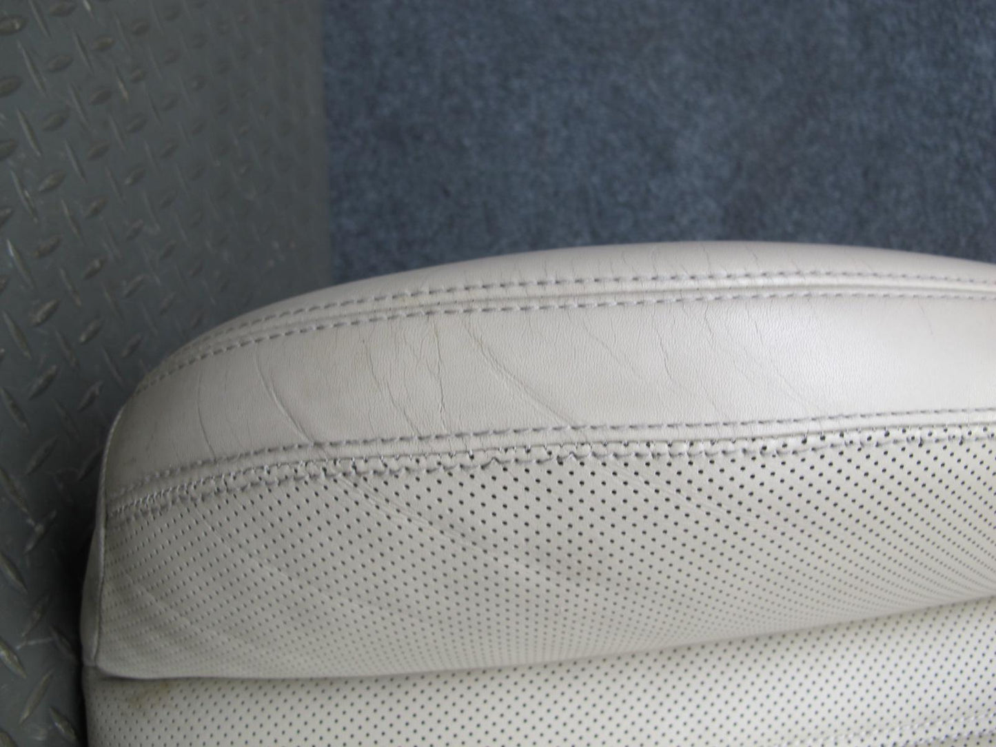 09-12 Mercedes R230 Sl-class Front Right Seat Leather Upper Backrest Beige OEM