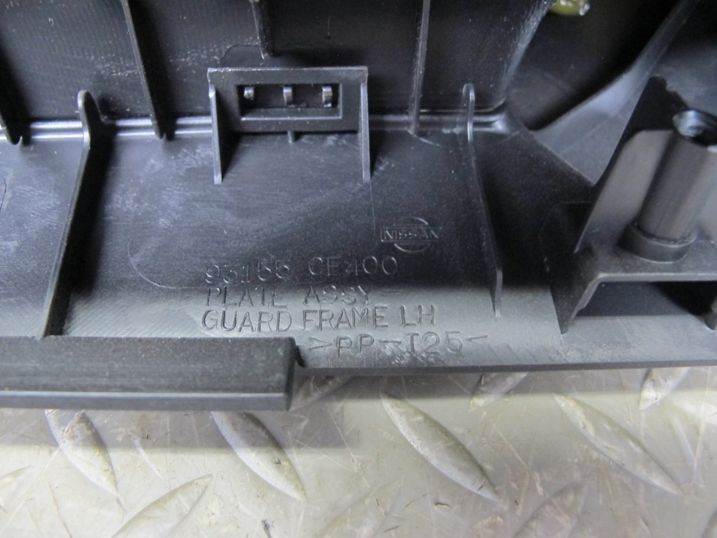 04-09 Nissan 350Z Z33 Convertible Rear Left & Right Roll Bar Cover Black Set OEM