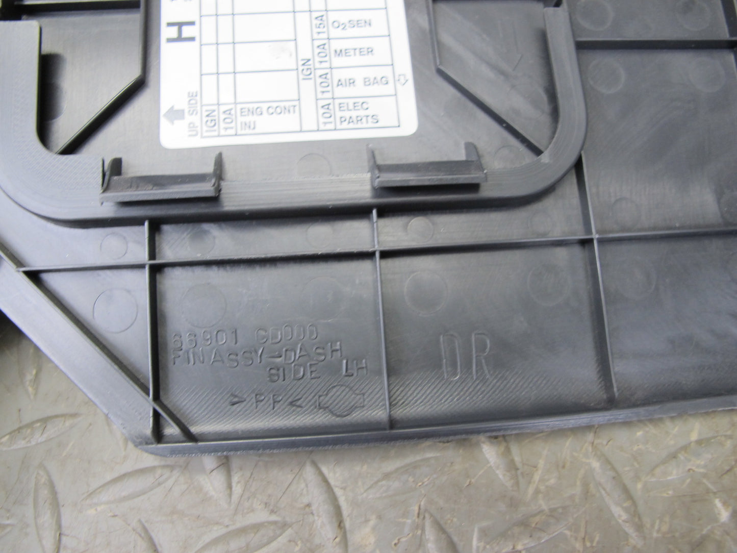 03-09 Nissan 350Z Z33 Set of 2 Front Left & Right Kick Trim Cover Black OEM