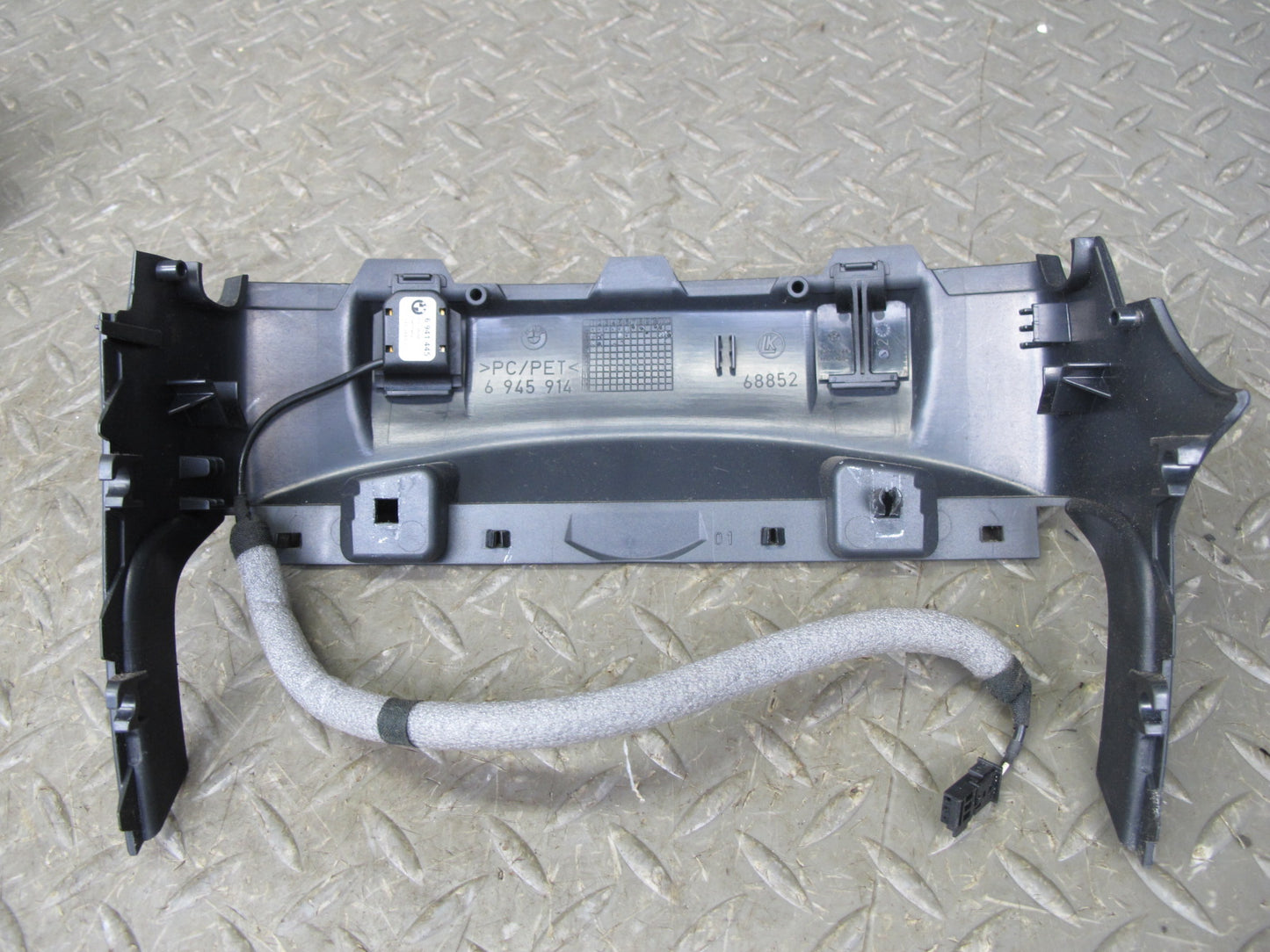 2006-2010 BMW E63 E64 Steering Column Upper & Lower Trim Cover Panel Set