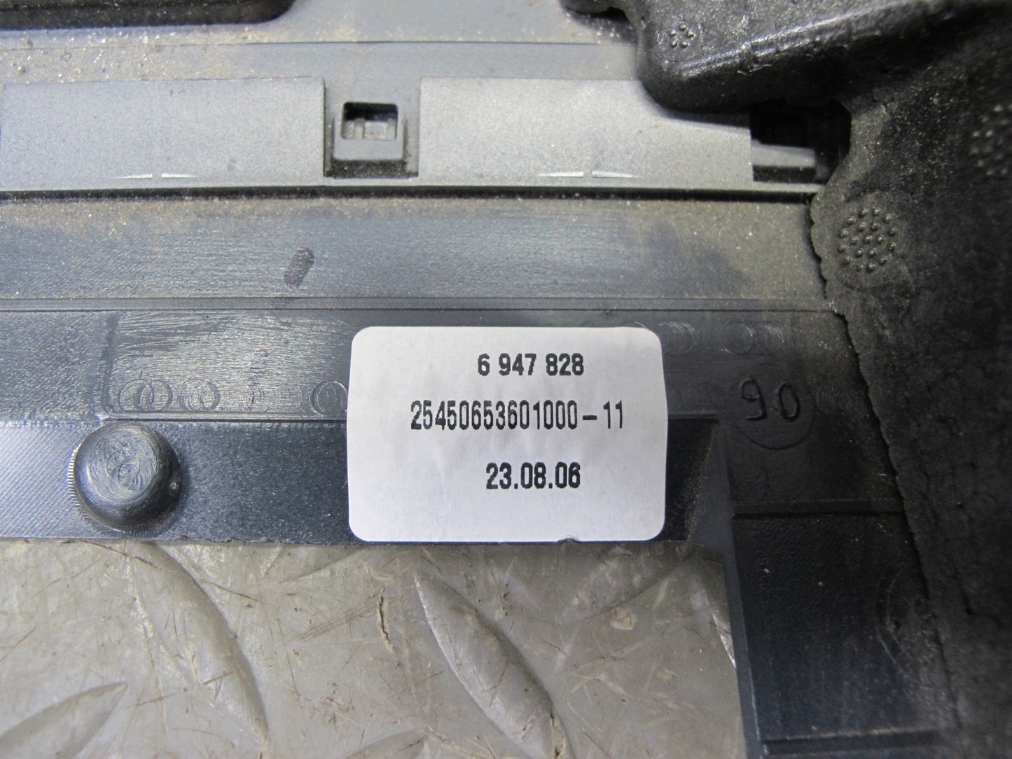 2006-2010 BMW E63 E64 Steering Column Upper & Lower Trim Cover Panel Set