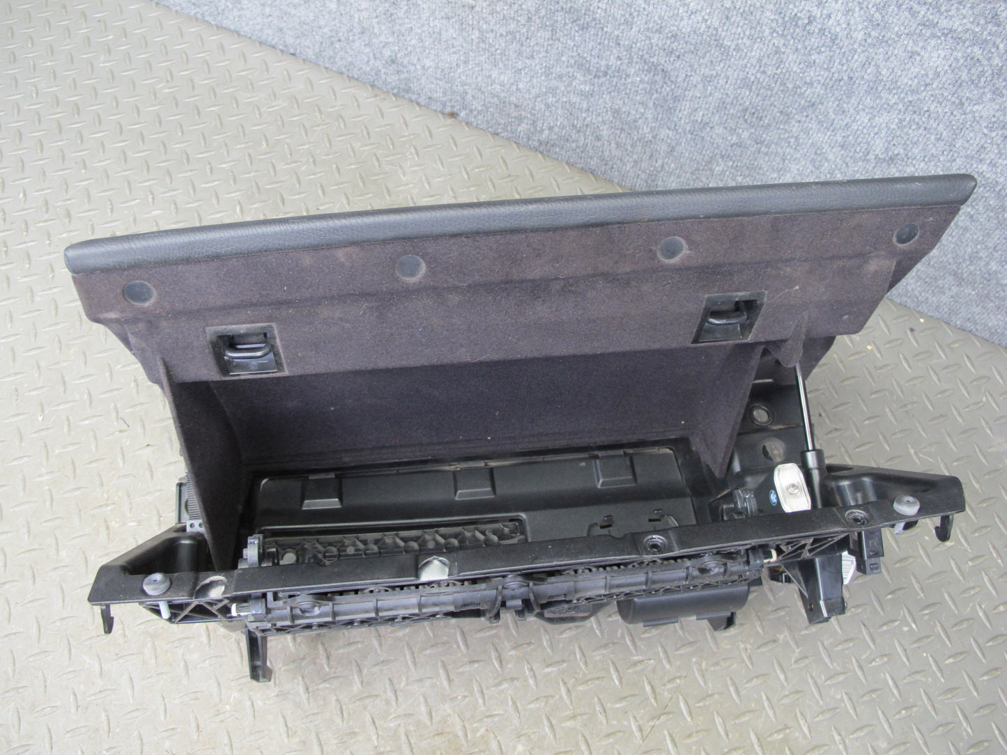 2006-2010 BMW E63 E64 Dash Front Right Glove Box Compartment Storage w Lighter