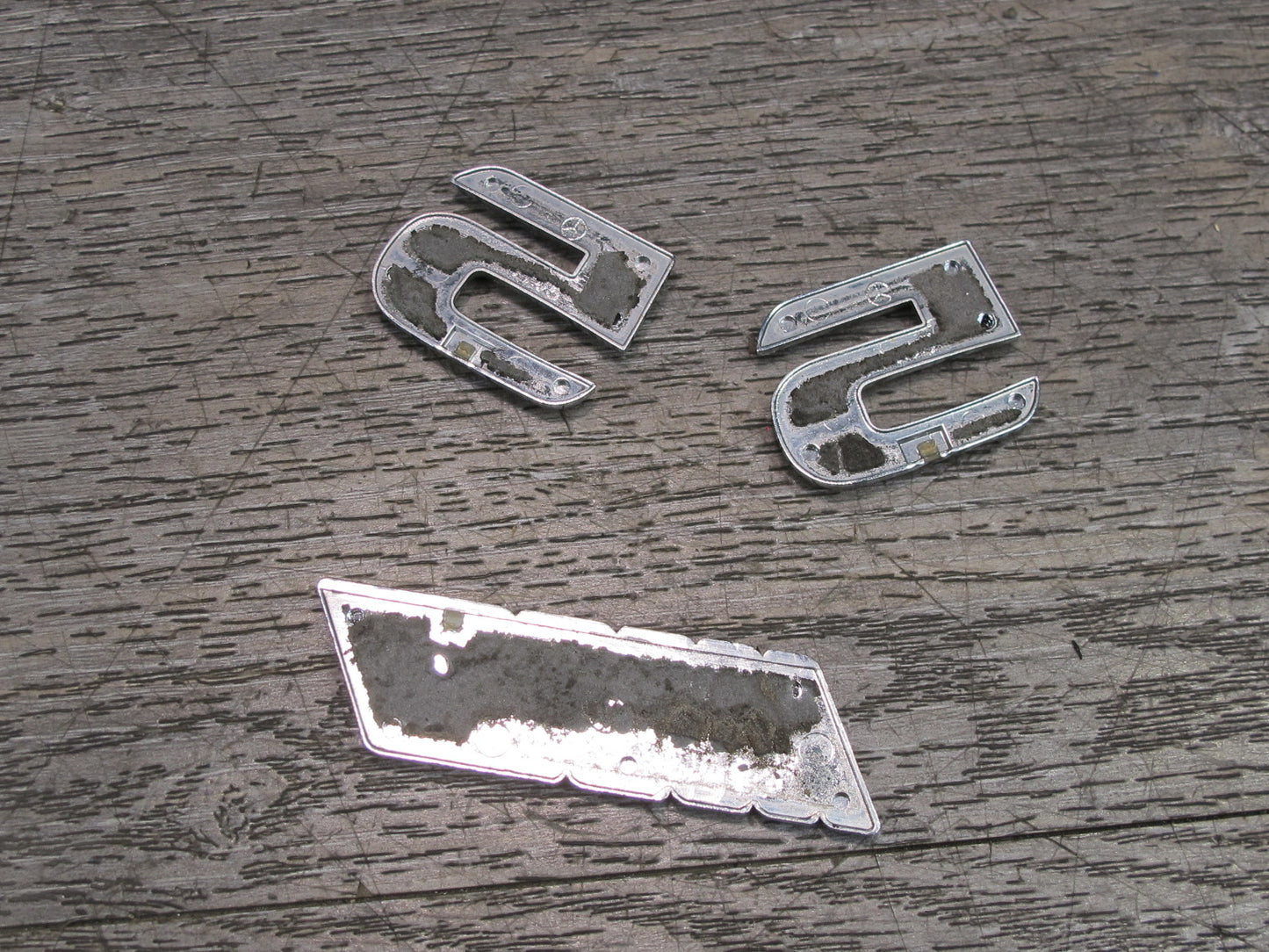 05-11 Mercedes R171 SLK55 AMG Rear Trunk Lid Emblem Letter Symbol Logo OEM