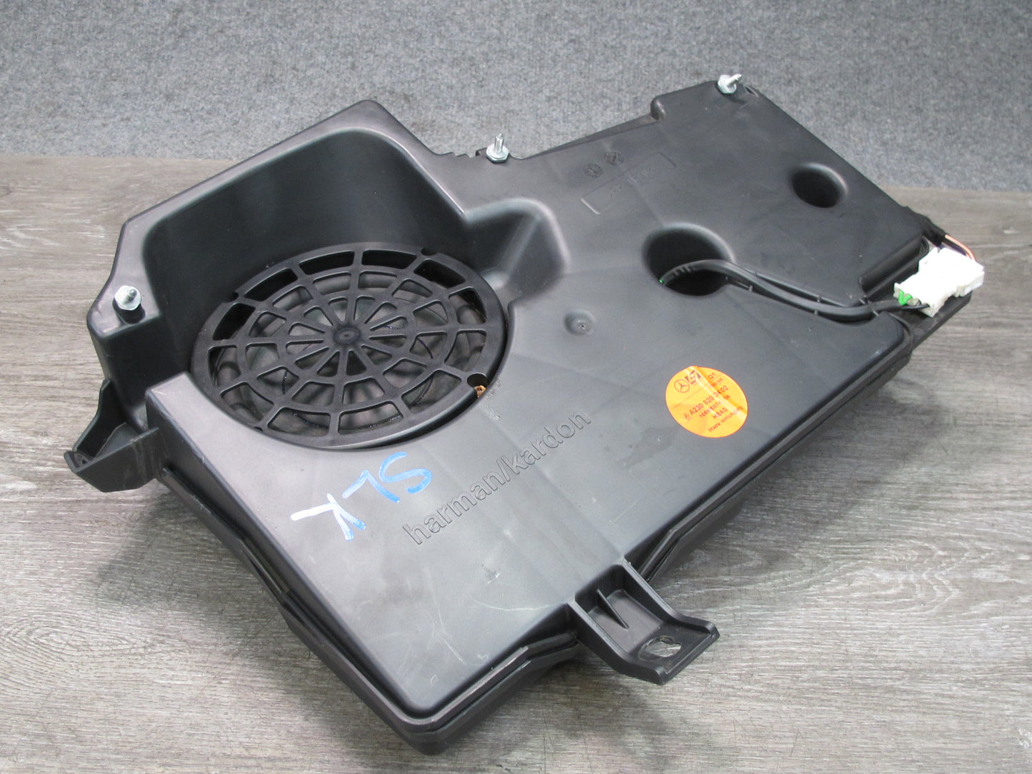 09-12 Mercedes R230 Sl-class Subwoofer Speaker 2308203402 OEM