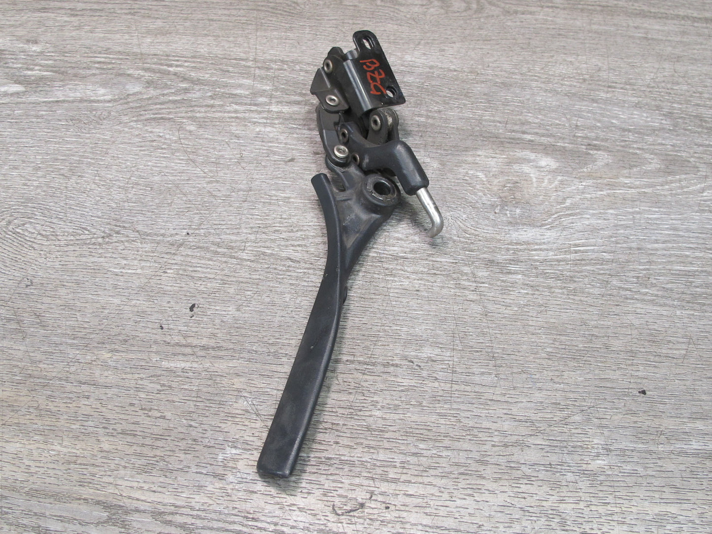 96-02 BMW E36/7 Z3 Convertible TOP Roof Right Lock Latch OEM