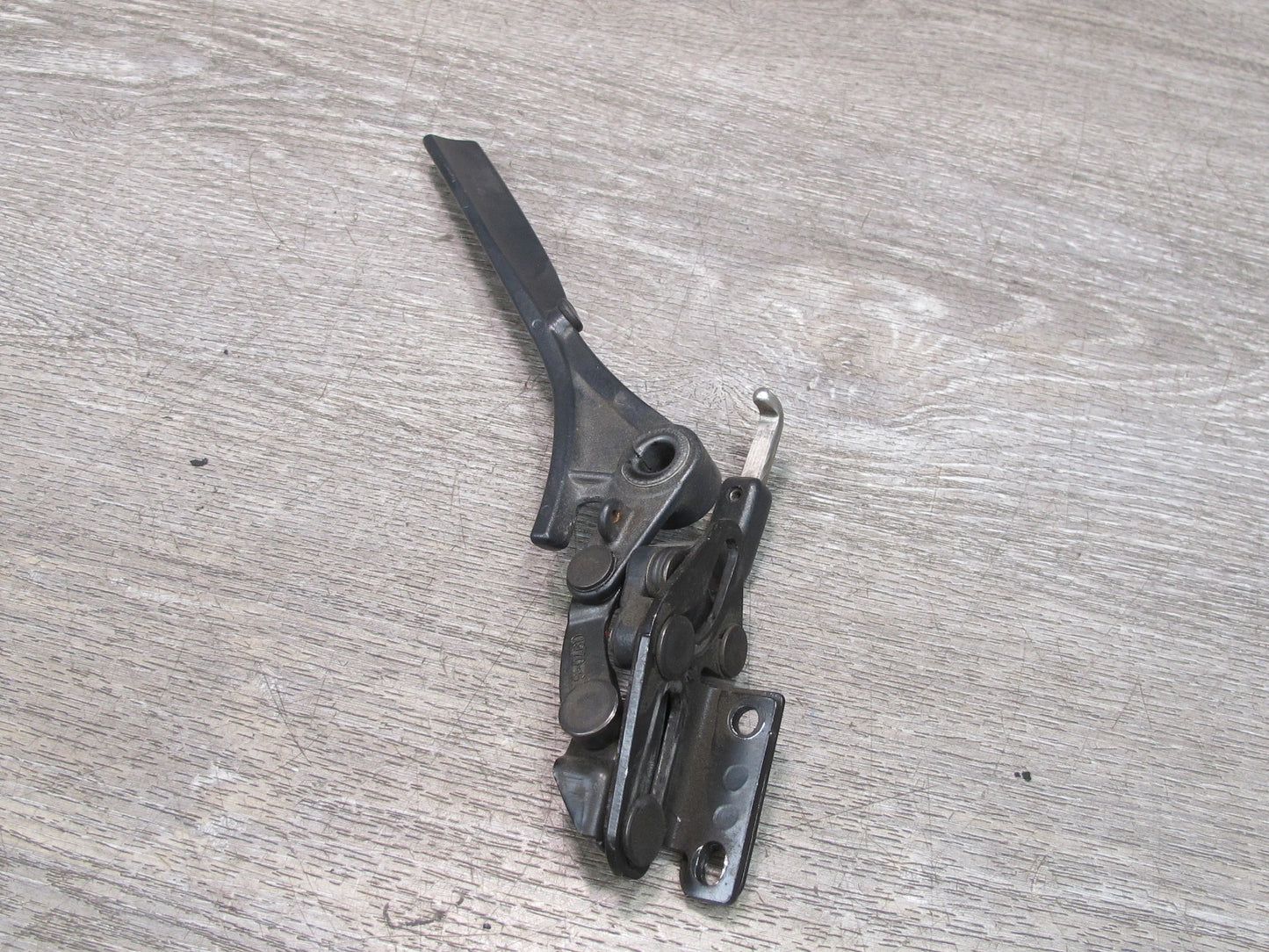 96-02 BMW E36/7 Z3 Convertible TOP Roof Right Lock Latch OEM